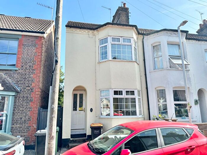 2 Bedroom End Of Terrace House To Rent In Waterlow Road, Dunstable, LU6