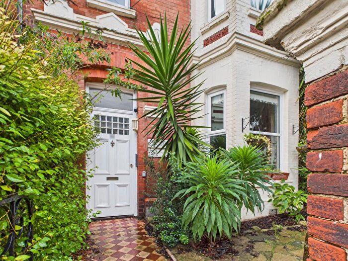 1 Bedroom Flat To Rent In Bellamy House, St. Andrews Road, PO5