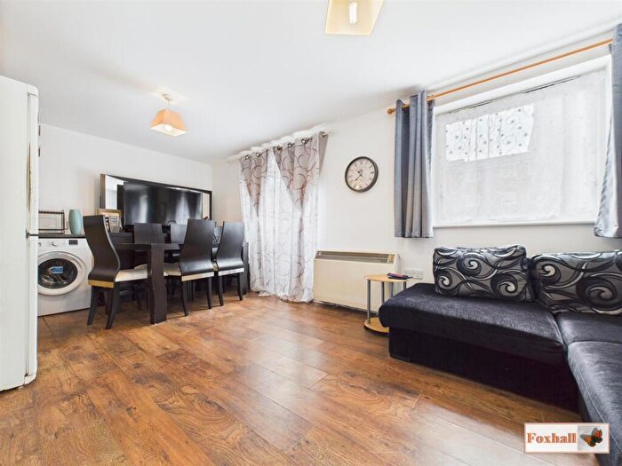2 Bedroom Apartment For Sale In Siloam Place, Ipswich, IP3