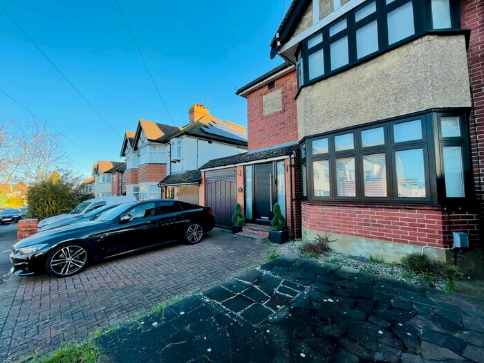 3 Bedroom Semi-Detached House To Rent In Marston Gardens, Luton, LU2