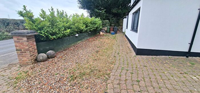 Studio To Rent In High Cross, Aldenham, Watford, WD25