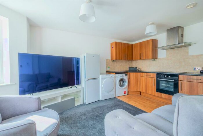 1 Bedroom Apartment To Rent In Melville Road, Bournemouth, BH9