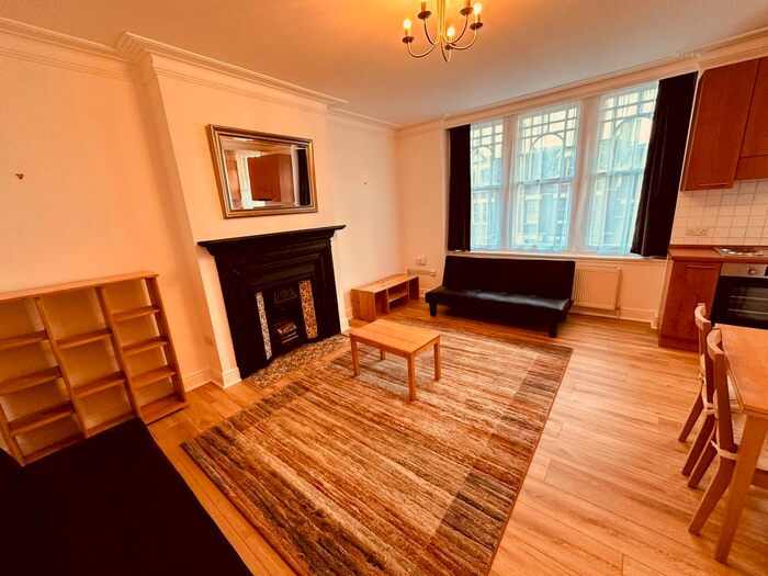 2 Bedroom Flat To Rent In Whitehall Park, London, N19