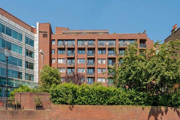 2 Bedroom Flat To Rent In Cromwell Road, London, SW5