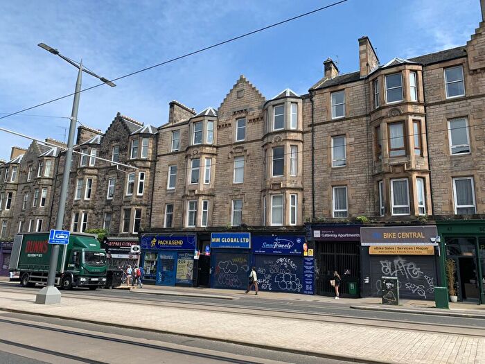 3 Bedroom Flat To Rent In , Elm Row, Edinburgh, EH7