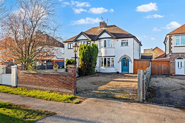 3 Bedroom Semi Detached House For Sale In The Long Shoot, Nuneaton, CV11