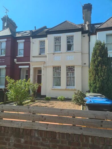 1 Bedroom Flat To Rent In Chichele Road, London, NW2