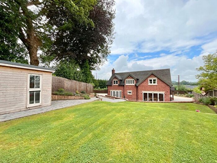 4 Bedroom Detached House For Sale In Hazles Cross Road, Kingsley, ST10