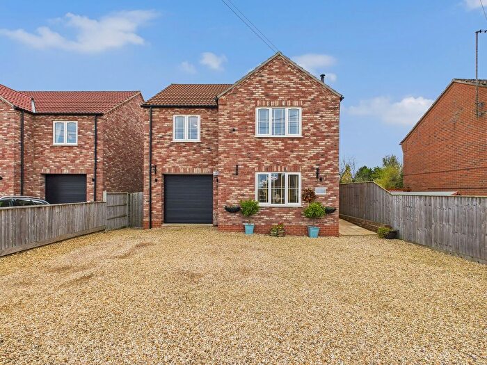 4 Bedroom Detached House For Sale In Smeeth Road, Marshland St James, Wisbech, PE14