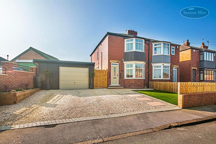 2 Bedroom Semi Detached House For Sale In Broomhead Road, Wombwell, Barnsley, S73