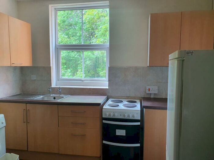 1 Bedroom Flat To Rent In Dover Street, Hull, HU3