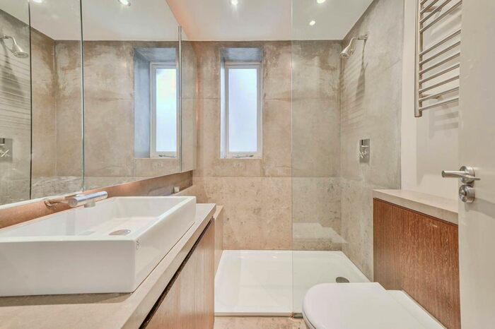 2 Bedroom Flat To Rent In Bramham Gardens, South Kensington, London, SW5