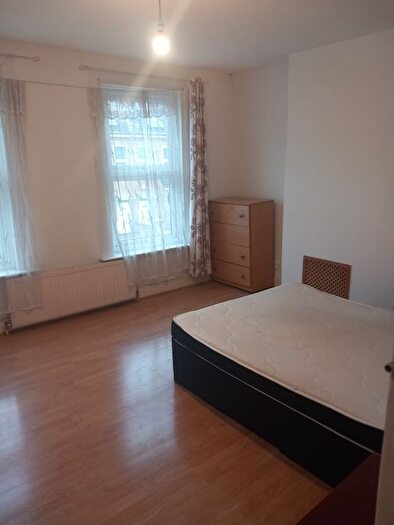 2 Bedroom Flat To Rent In Grainger Road, Wood Green, N22