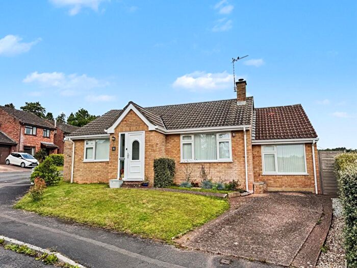 3 Bedroom Detached Bungalow For Sale In Oaklea, Tiverton, EX16