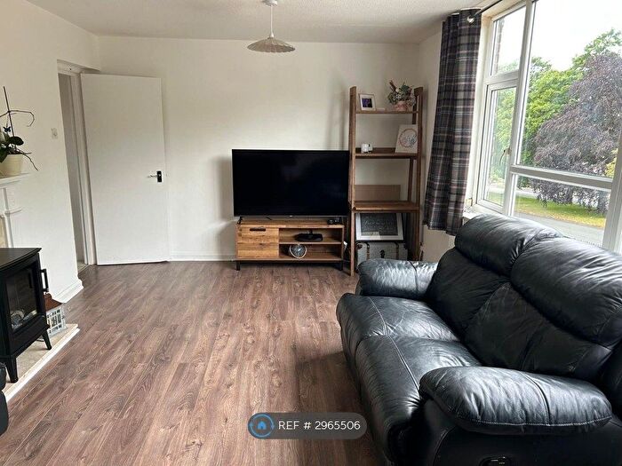 3 Bedroom Maisonette To Rent In Hagley Road West, Birmingham, B32