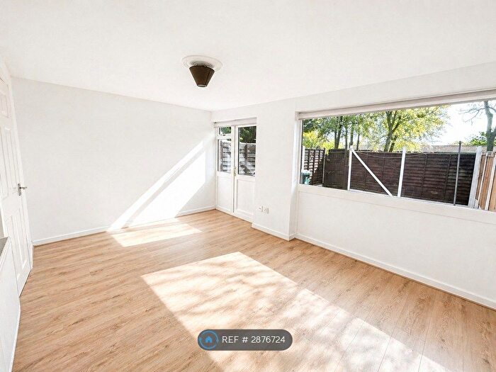 3 Bedroom Terraced House To Rent In The Uplands, Runcorn, WA7