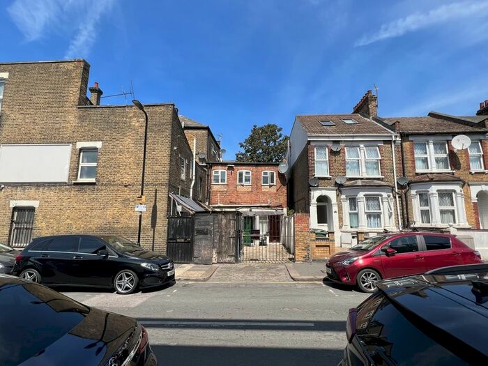 1 Bedroom Flat To Rent In Belmont Park Road, London, E10