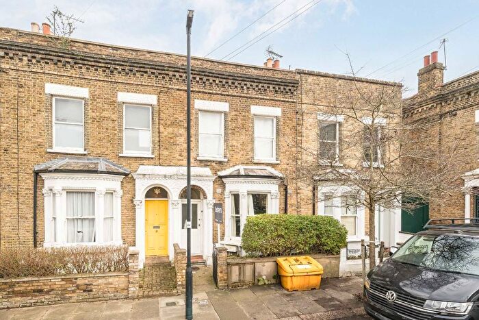 1 Bedroom Flat To Rent In Linom Road, Clapham, SW4