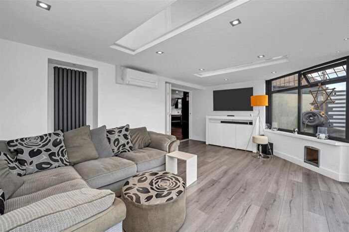 4 Bedroom Detached House For Sale In The Heath, Woolpit, IP30