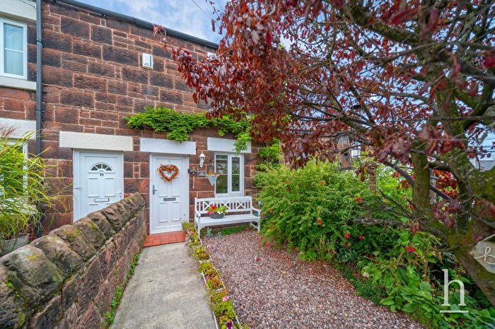 2 Bedroom Cottage For Sale In Sandy Lane, Heswall, CH60