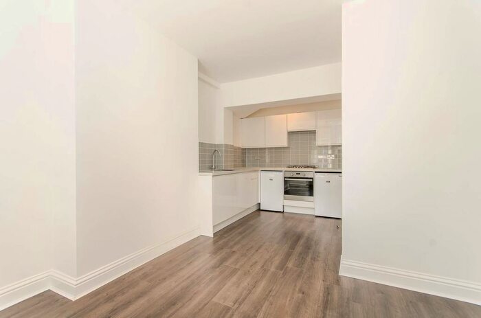 1 Bedroom Flat To Rent In Ufford Street, Southwark, London, SE1