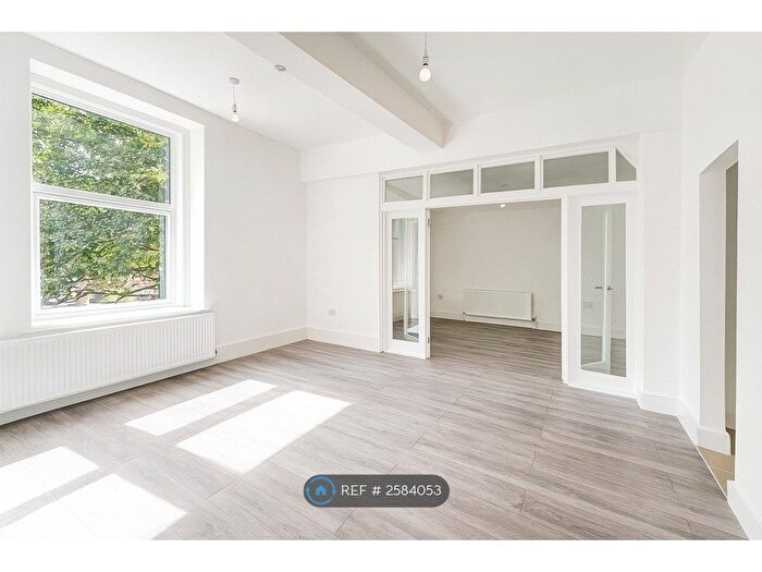 1 Bedroom Flat To Rent In Hamilton Road, London, W5