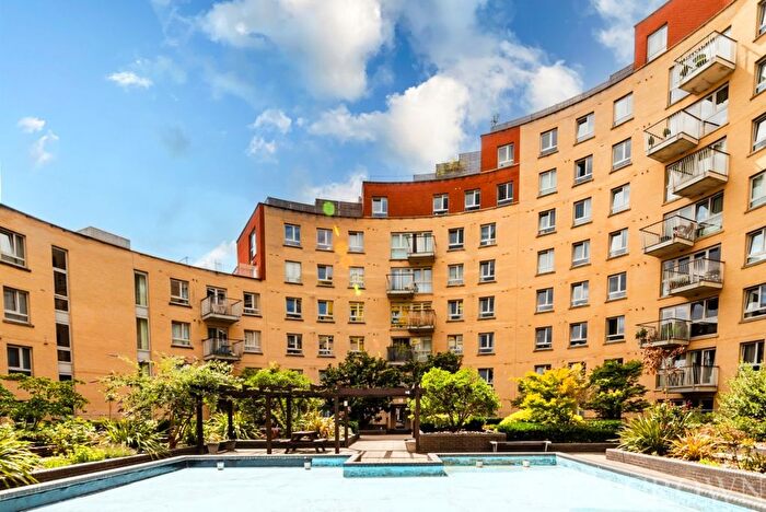 2 Bedroom Flat To Rent In Carronade Court, Eden Grove, Holloway, N7