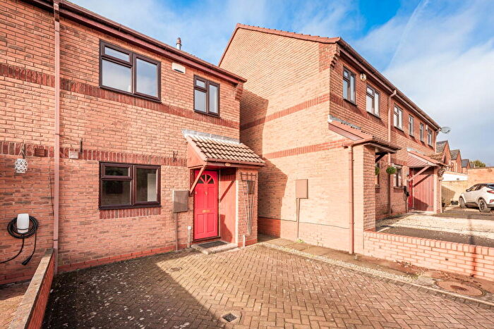 2 Bedroom Semi Detached House For Sale In Lennox Grove, Boldmere Sutton Coldfield, B73