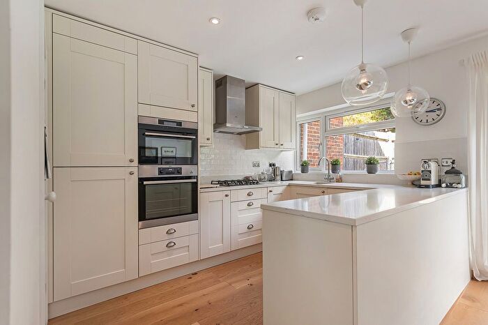 4 Bedroom Terraced House To Rent In Hillview, London, SW20