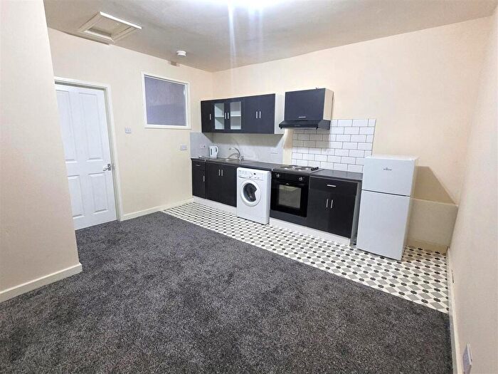 1 Bedroom Flat To Rent In Station Road, Erdington, Birmingham, West Midlands, B23