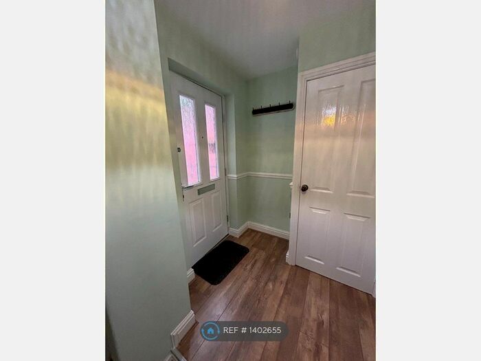 2 Bedroom Flat To Rent In Arnside Road, Prenton, CH43