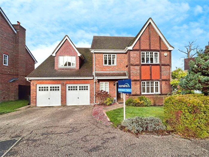 5 Bedroom Detached House For Sale In Heckfield Drive, Fleet, Hampshire, GU51