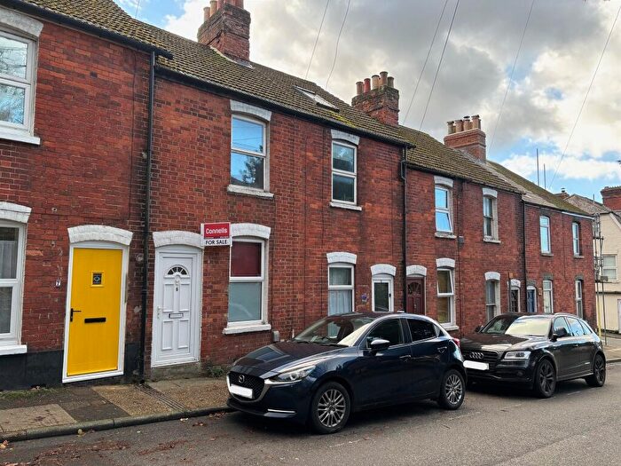 2 Bedroom Terraced House For Sale In Milford Hill, Salisbury, SP1