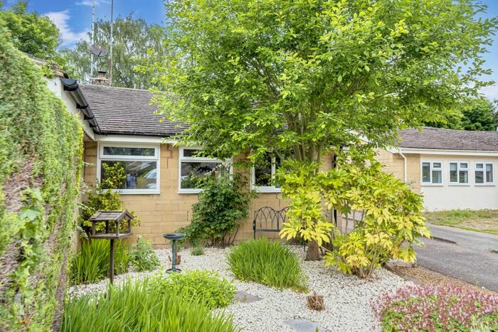 2 Bedroom Bungalow For Sale In Hook Norton, Banbury, Oxfordshire, OX15