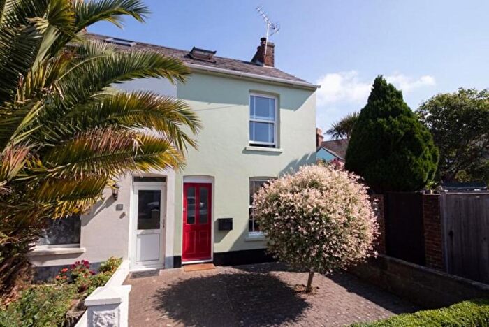 3 Bedroom House To Rent In Grove Road, Chichester, PO19