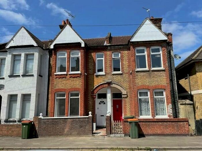 5 Bedroom House To Rent In Burley Road, London, E16