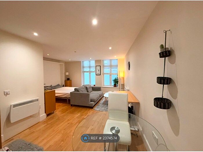 Studio To Rent In Old South Lambeth Road, London, SW8