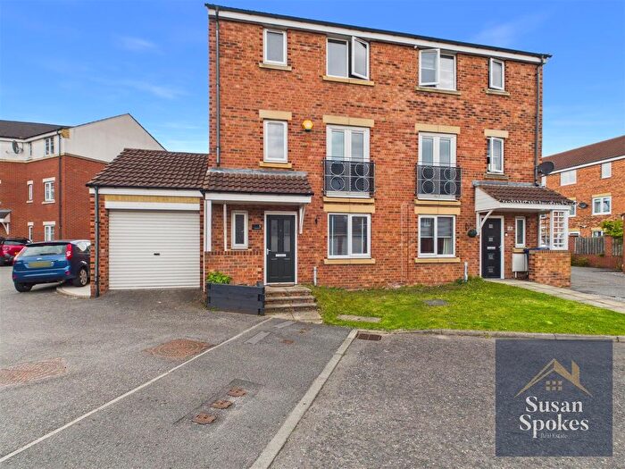 4 Bedroom Town House For Sale In Mackley Close, South Shields, NE34