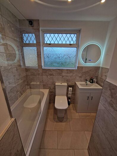 2 Bedroom Bungalow To Rent In Kealdale Road, Northampton, NN3