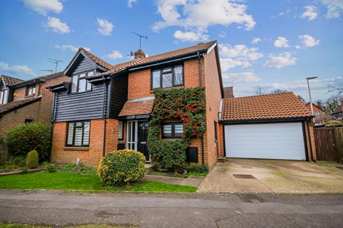 4 Bedroom Detached House For Sale In Stuart Way, East Grinstead, RH19