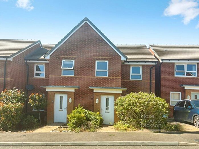 3 Bedroom Terraced House For Sale In Cromwell Avenue, East Cowes, Isle Of Wight, PO32