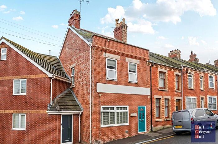 4 Bedroom End Of Terrace House For Sale In Hambro Road, Portland, DT5