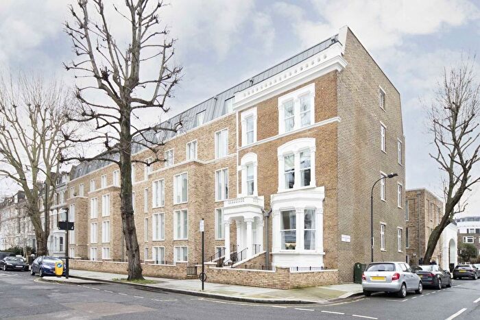 3 Bedroom Flat To Rent In Sinclair Road, London, W14