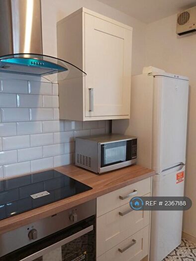 2 Bedroom Flat To Rent In Blandfield, Edinburgh, EH7