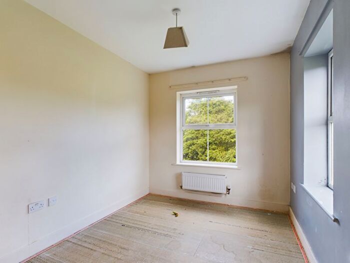 2 Bedroom Flat For Sale In Goodern Drive, Truro, TR1