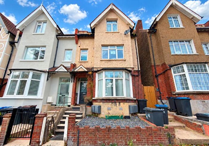 1 Bedroom Flat For Sale In A Grange Road, South Norwood, London, SE25