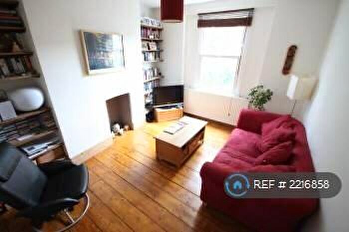 1 Bedroom Flat To Rent In Balls Pond Road, London, N1