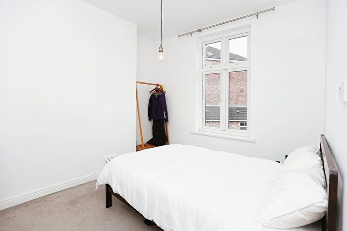 3 Bedroom Terraced House For Sale In Manchester Road, Heaton Chapel, Stockport, SK4