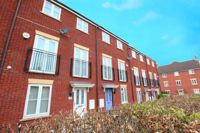 3 Bedroom Town House To Rent In Beauchamp Walk, Walton Cardiff, Tewkesbury, GL20