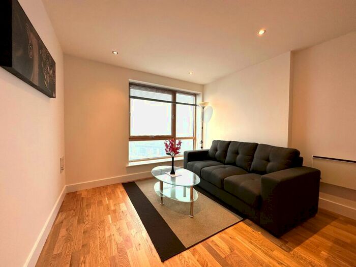 1 Bedroom Flat To Rent In Clarence House, The Boulevard, Leeds, West Yorkshire, LS10